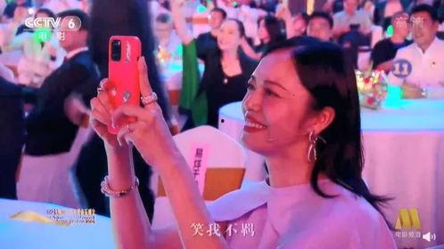 演出现场视频吃瓜,演出现场吃瓜瞬间，明星幕后趣事大曝光